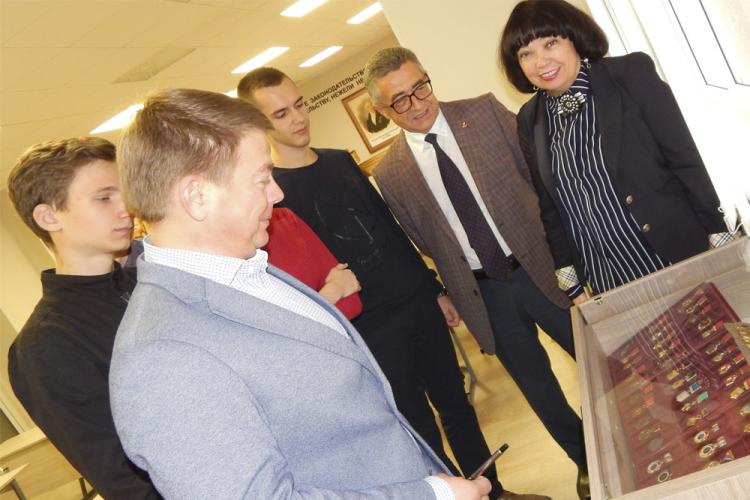 События НИУ «БелГУ» в ниу «белгу» открылась выставка фалеристики