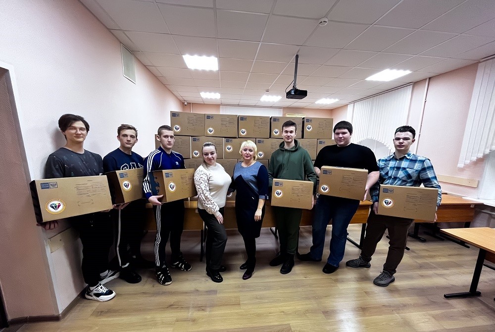 Студенты НИУ «БелГУ» участвуют в акции «Посылка солдату»