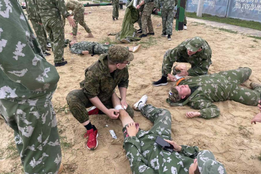 События НИУ «БелГУ» обучающиеся медицинского колледжа ниу «белгу» прошли военно-патриотические сборы «армата»