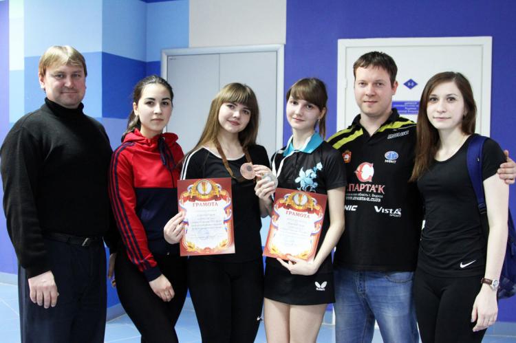 События НИУ «БелГУ» преподаватели и студенты сыграли вместе в настольный теннис