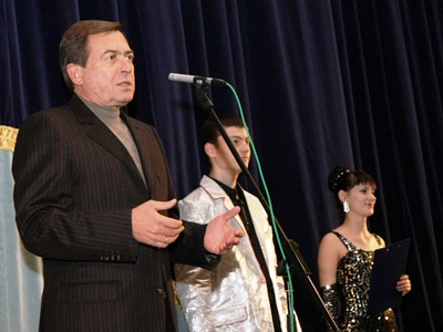 События НИУ «БелГУ» и.о. ректора олег полухин поздравил коллектив
