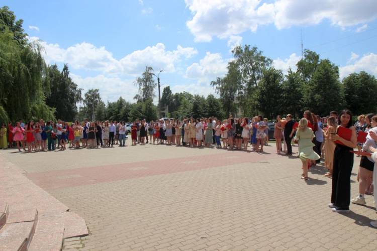 События НИУ «БелГУ» диплом о высшем образовании получил 71 специалист в сфере зарубежного языкознания 