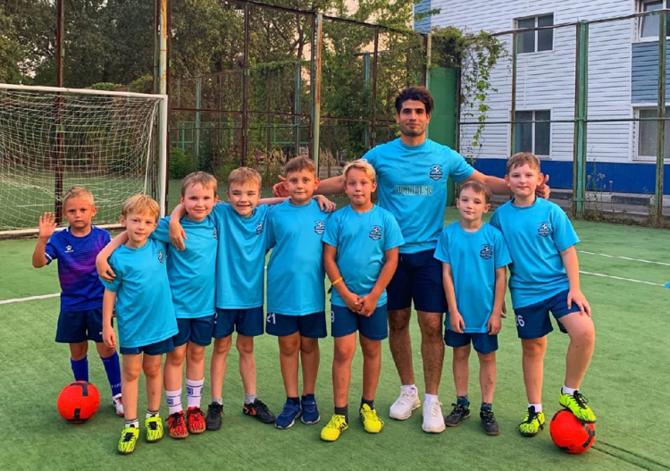 События НИУ «БелГУ» капитан «львов ниу «белгу» тренирует юных футболистов