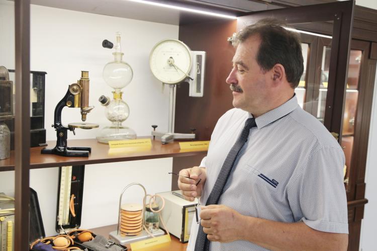 События НИУ «БелГУ» коллекция музея кафедры фармакологии ниу «белгу» пополнилась уникальным экспонатом