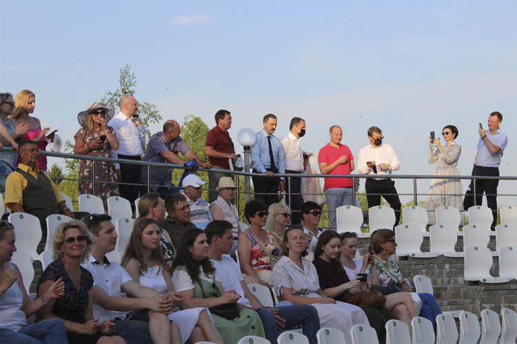 События НИУ «БелГУ» министр здравоохранения рф побывал на концерте в ботаническом саду ниу «белгу»