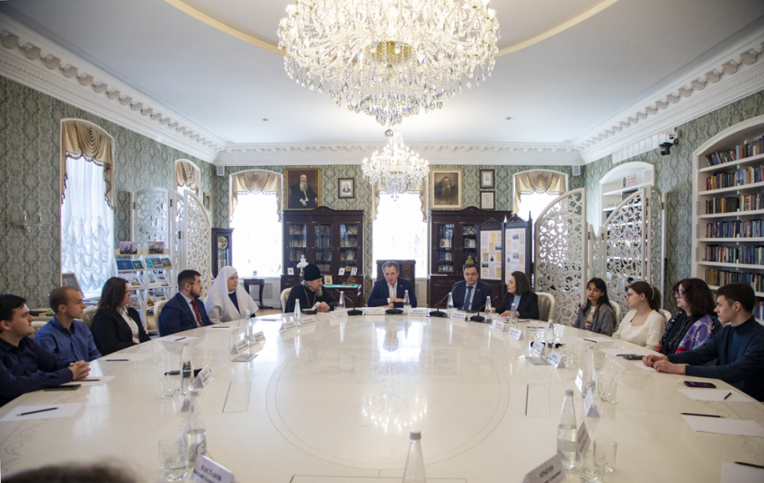 События НИУ «БелГУ» студенты ниу «белгу» встретились с губернатором и главой белгородской митрополии