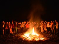 Увеличить Песни у костра