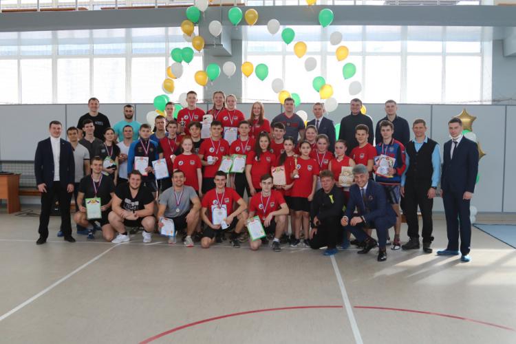 События НИУ «БелГУ» представители ниу «белгу» – победители открытого первенства по гиревому спорту среди студентов вуза и абитуриентов