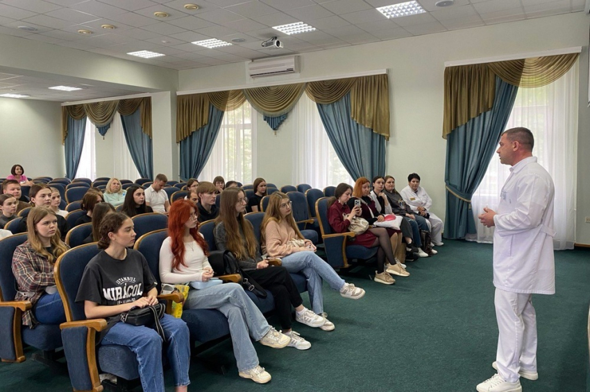 События НИУ «БелГУ» студенты ниу «белгу» посетили больницы белгорода с экскурсиями