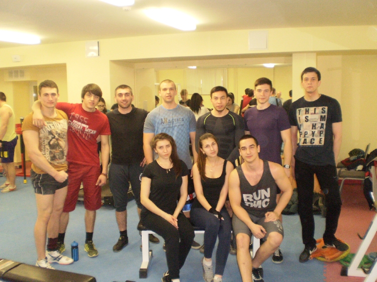 События НИУ «БелГУ» соревнования по жиму штанги 