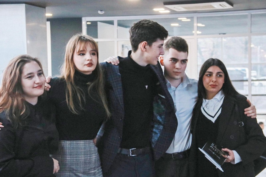 События НИУ «БелГУ» команда ниу «белгу» победила в чемпионате «дебаты-2023. студ-лига»