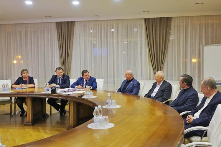 События НИУ «БелГУ» академик ран валерий леонтьев передал в дар ниу «белгу» личную научную библиотеку

