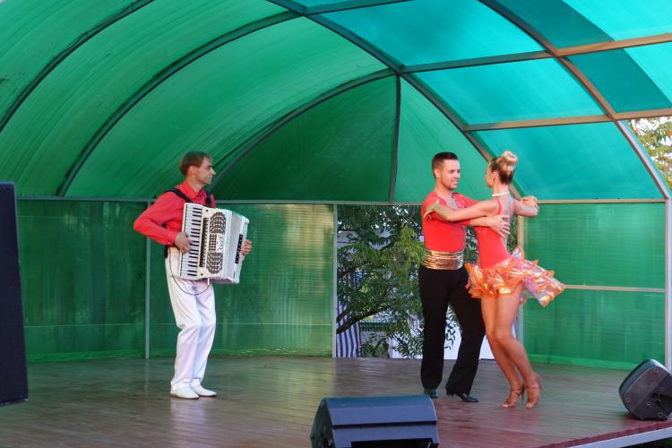 События НИУ «БелГУ» эстрадная музыка звучала в ботаническом саду ниу «белгу»