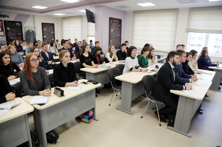 События НИУ «БелГУ» студенты ниу «белгу» встретились с судьёй белгородского областного суда