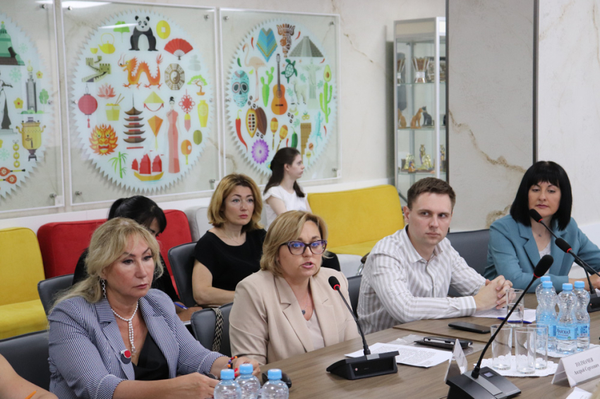 События НИУ «БелГУ» социокультурную адаптацию иностранных обучающихся и трудовых мигрантов региона обсудили в ниу «белгу»