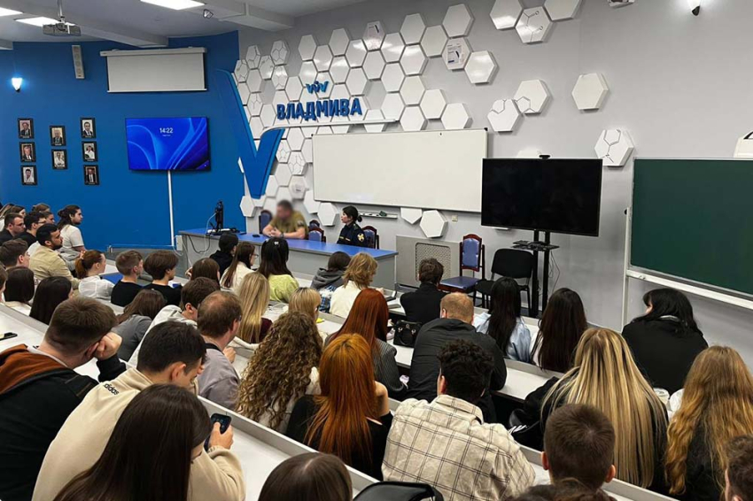 Медицинская служба Росгвардии провела круглый стол со студентами-медиками НИУ «БелГУ» События НИУ «БелГУ» медицинская служба росгвардии провела круглый стол со студентами-медиками ниу «белгу»