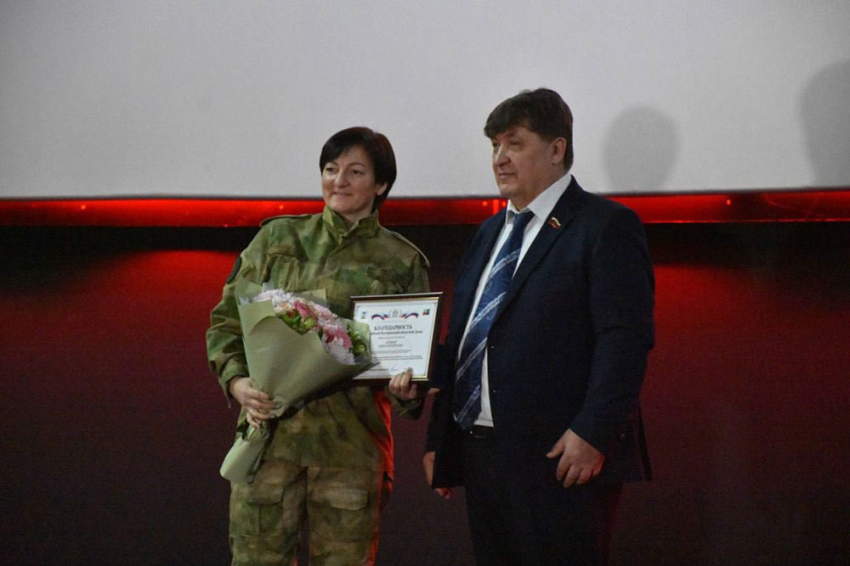 Представителя пединститута НИУ «БелГУ» наградили за преданность малой Родине События НИУ «БелГУ» представителя пединститута ниу «белгу» наградили за преданность малой родине