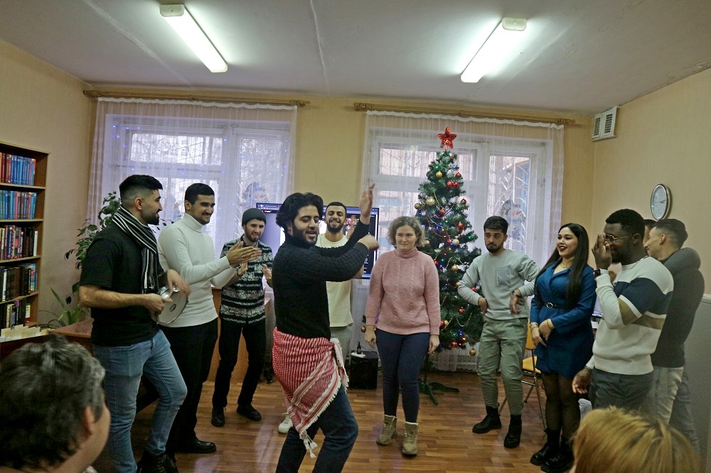 Иностранные студенты провели Рождественскую благотворительную акцию