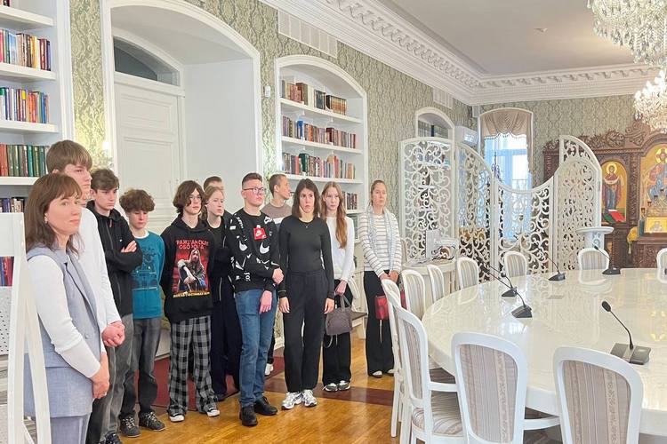 Учащиеся школы «Формула Успеха» ознакомились с наследием Николая Страхова