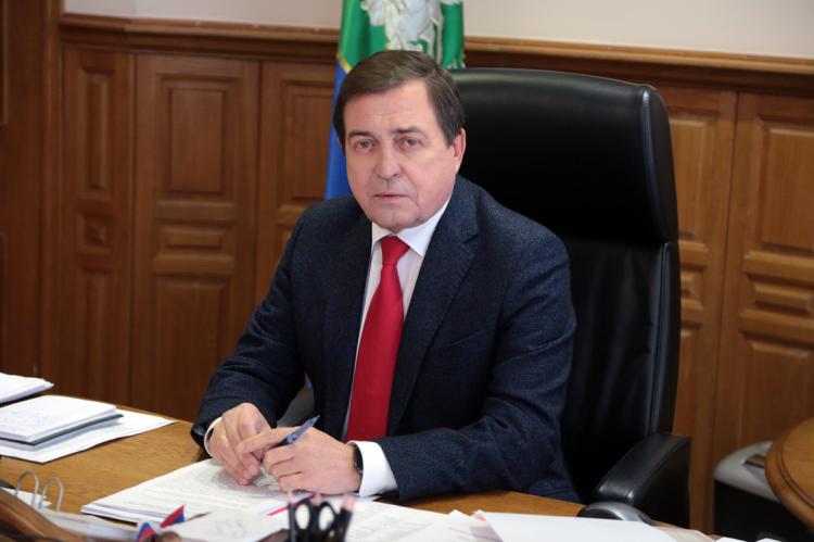 События НИУ «БелГУ» ректор ниу «белгу» олег полухин награждён нагрудным знаком профсоюза «за социальное партнёрство»