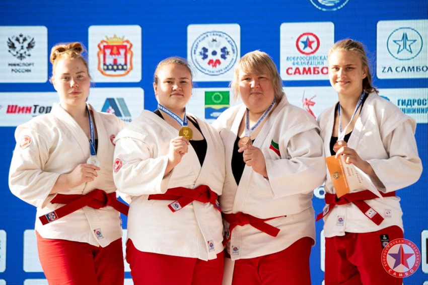 События НИУ «БелГУ» спортсменка из белгородского госуниверситета стала чемпионкой россии по пляжному самбо