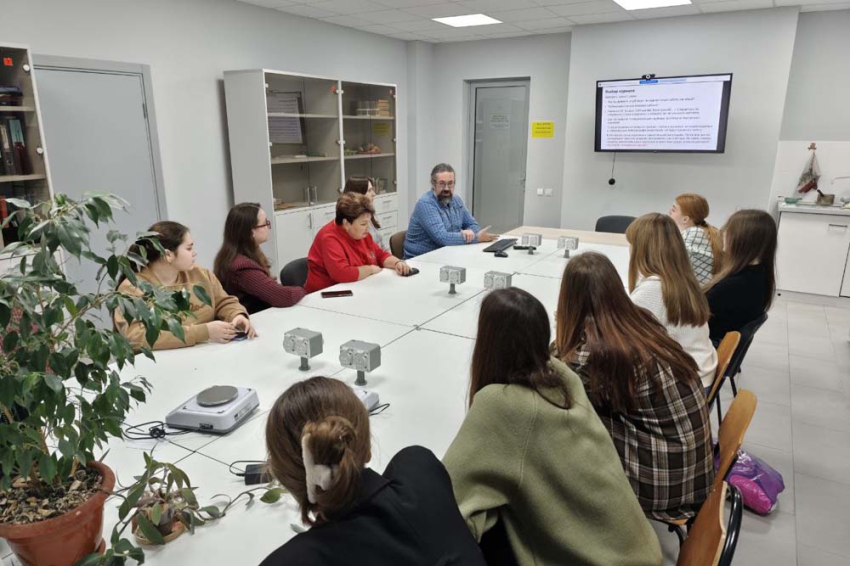 События НИУ «БелГУ» студенты-биотехнологи ифхиб погрузились в мир академического письма 