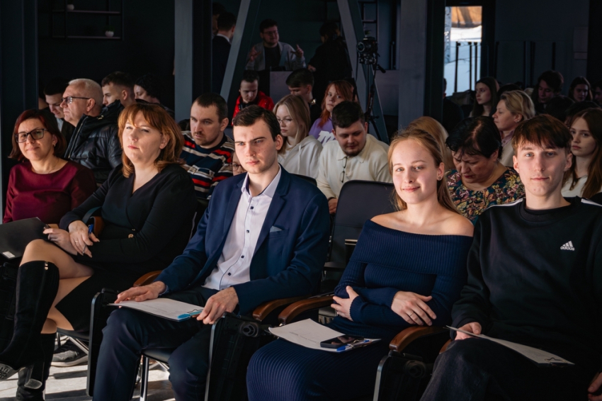 События НИУ «БелГУ» в ииицт выбрали лучших студента и студентку