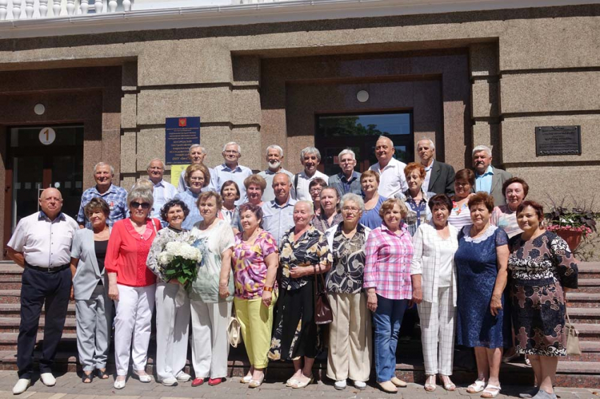 События НИУ «БелГУ» юбилейная «золотая» встреча выпускников физико-математического факультета состоялась в ниу «белгу»