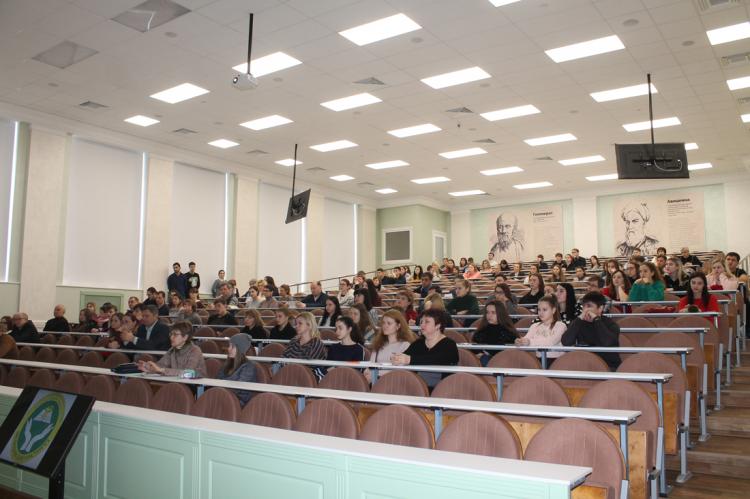 События НИУ «БелГУ» медицинский институт пригласил старшеклассников на день открытых дверей