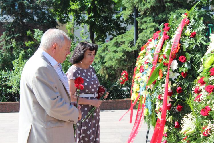 События НИУ «БелГУ» почтили память защитников родины