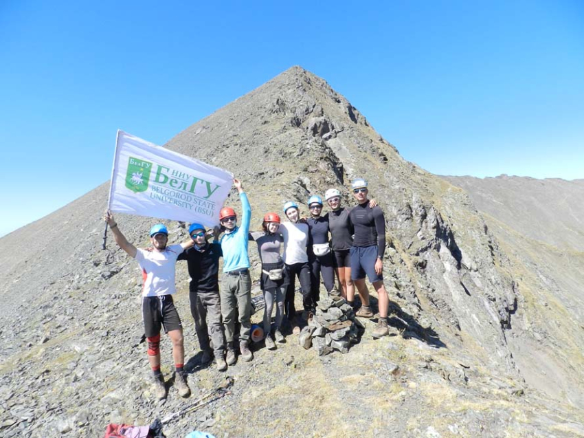 События НИУ «БелГУ» в горах западного кавказа появился перевал «белгородских спортсменов»