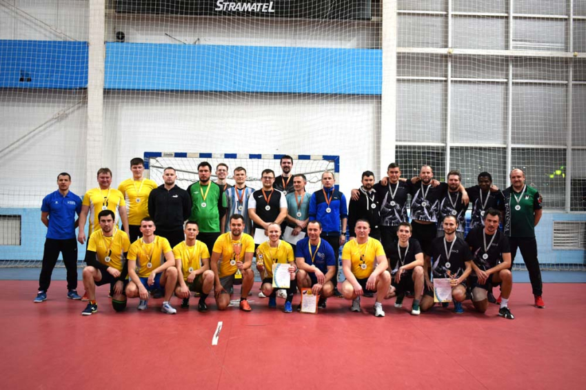 События НИУ «БелГУ» в ниу «белгу» завершился очередной вид спартакиады среди преподавателей и сотрудников  по мини-футболу 

