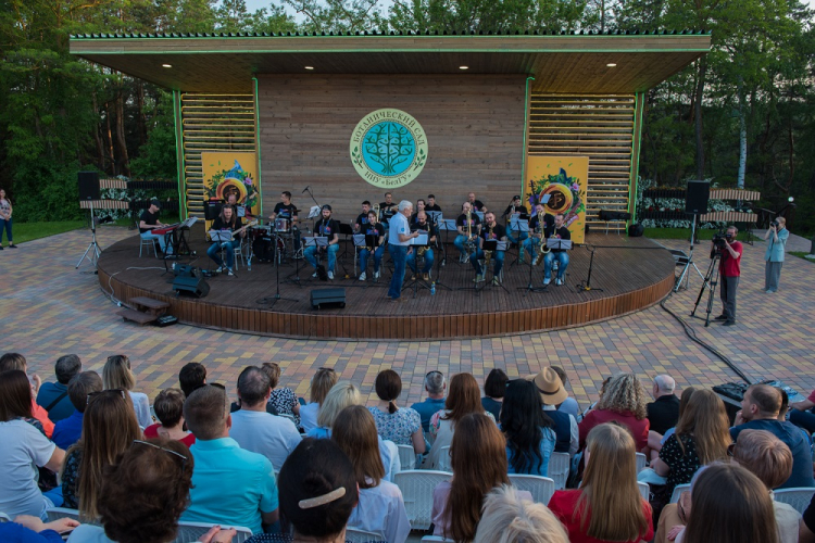 События НИУ «БелГУ» в ботаническом саду ниу «белгу» открылся новый сезон «неслучайных встреч»