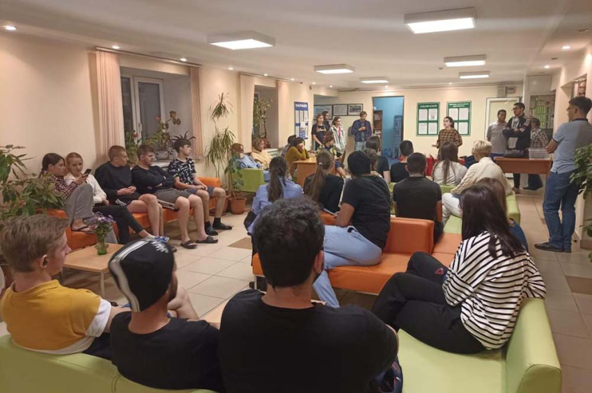 События НИУ «БелГУ» волонтёры-медики обучают студентов ниу «белгу» оказанию первой медицинской помощи 