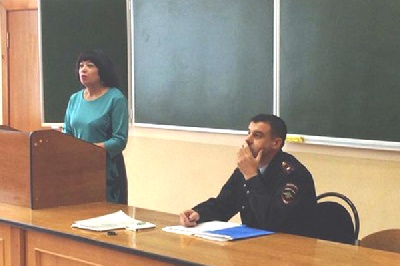 Студентам разъяснили правила поведения на дороге События НИУ «БелГУ» студентам разъяснили правила поведения на дороге