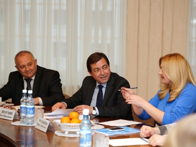 События НИУ «БелГУ» руководитель университета пообщался с молодыми учёными