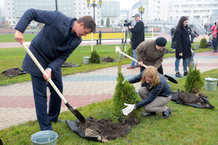 События НИУ «БелГУ» в ниу «белгу» состоялась закладка аллеи 100-летия влксм