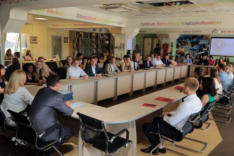 События НИУ «БелГУ» аспирантам торжественно вручили дипломы