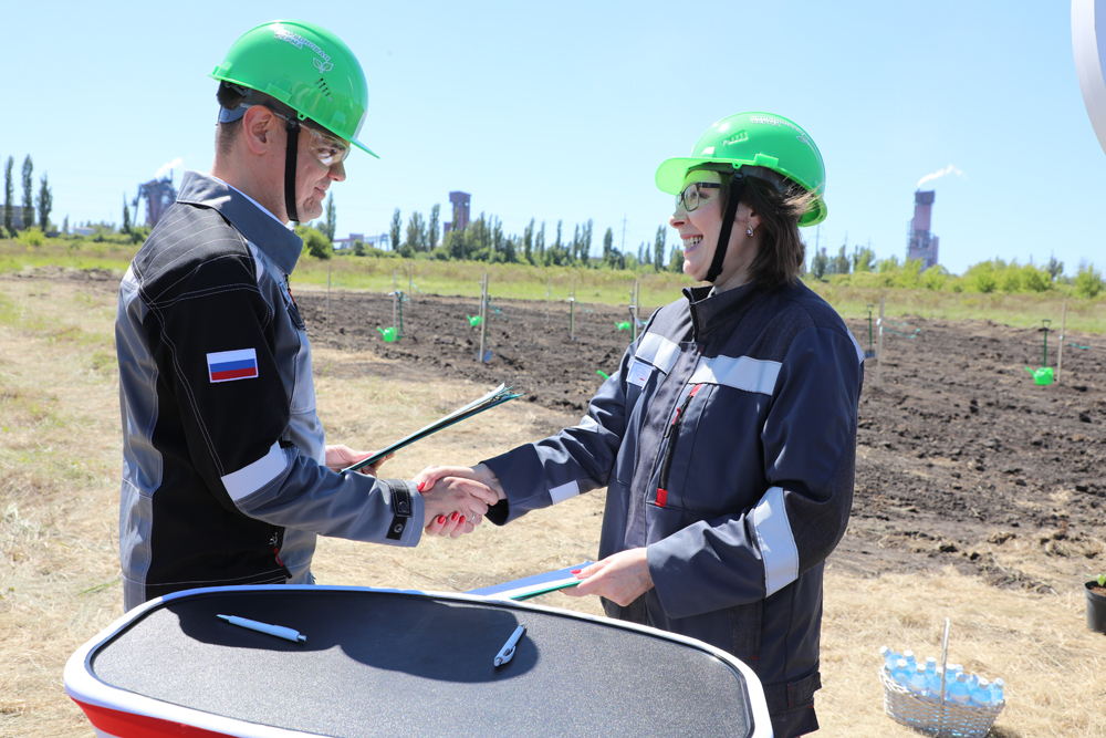 На Лебединском ГОКе состоялась закладка карбоновой фермы