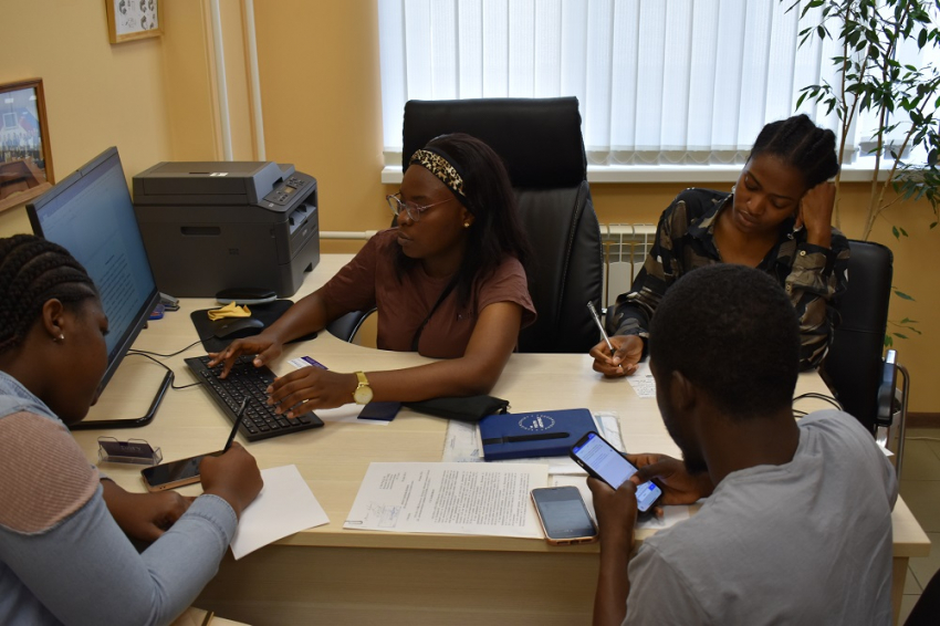 События НИУ «БелГУ» иностранные студенты завершили практику в юридической клинике ниу «белгу»