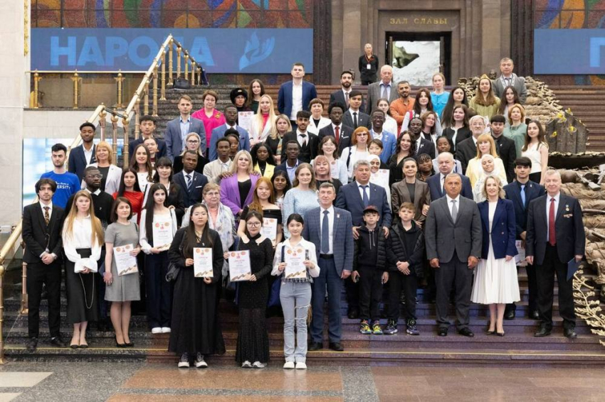Слушатель подготовительного отделения НИУ «БелГУ» победил в Международном конкурсе чтецов События НИУ «БелГУ» слушатель подготовительного отделения ниу «белгу» победил в международном конкурсе чтецов