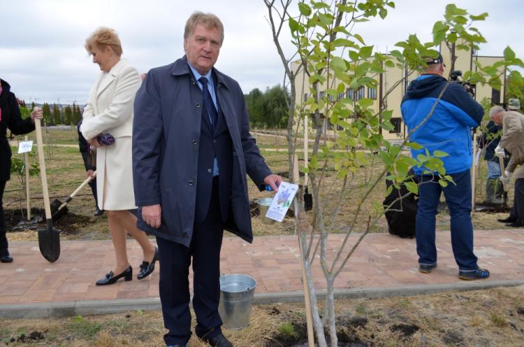 События НИУ «БелГУ» именные саженцы сирени