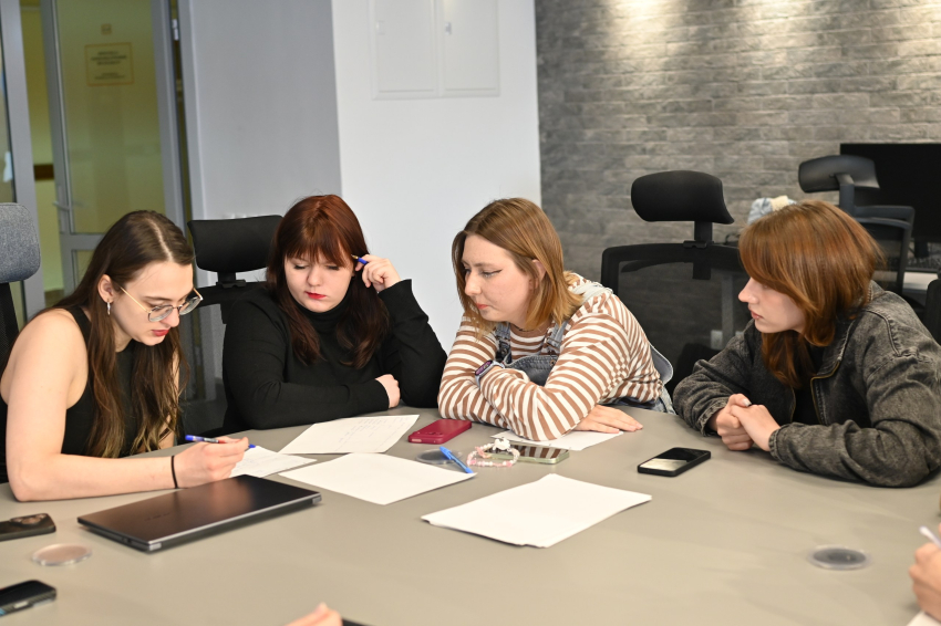 События НИУ «БелГУ» в инженерной профшколе ниу «белгу» проходит регулярный хакатон «hack&html – код, кофе и теги»