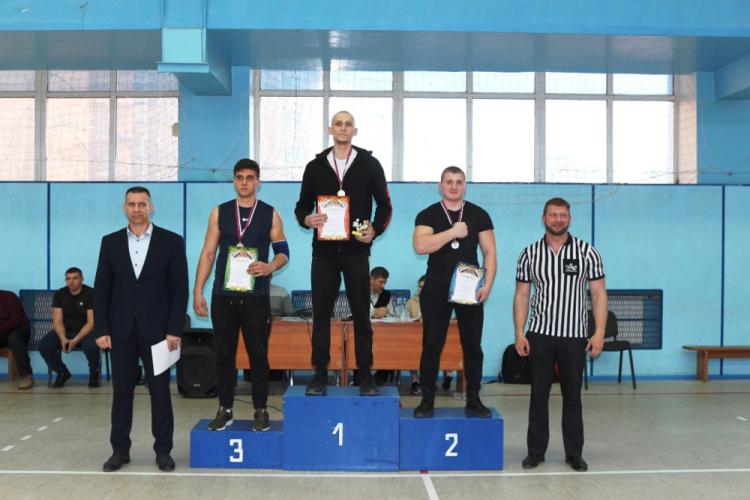 События НИУ «БелГУ» студенты педагогического института – лучшие в армрестлинге