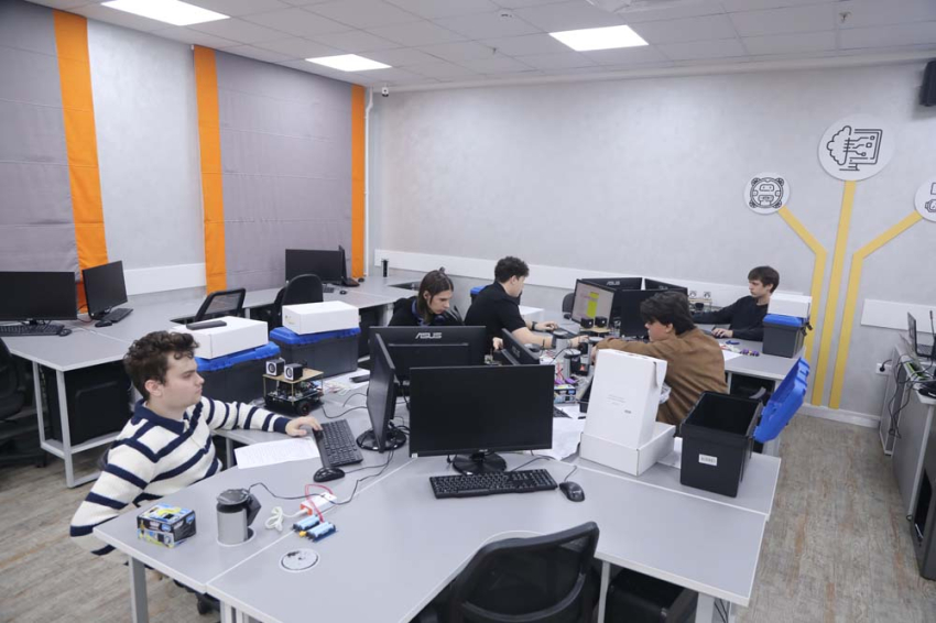 События НИУ «БелГУ» в ниу «белгу» состоялся региональный этап чемпионат «профессионалы» - «эксплуатация сервисных роботов»