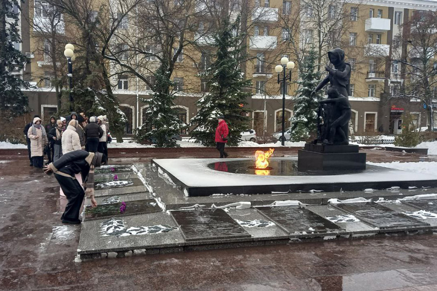 События НИУ «БелГУ» студенты ниу «белгу» чтят память павших