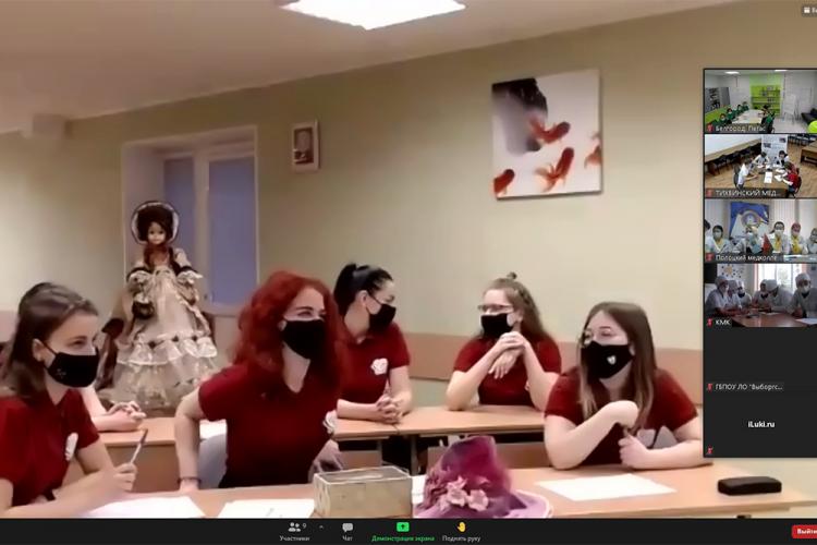 События НИУ «БелГУ» студенты ниу «белгу» – призёры международного турнира по игре «что? где? когда?»

