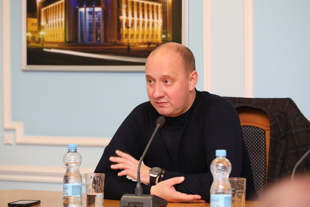 Студенты НИУ «БелГУ» встретились с министром культуры Белгородской области