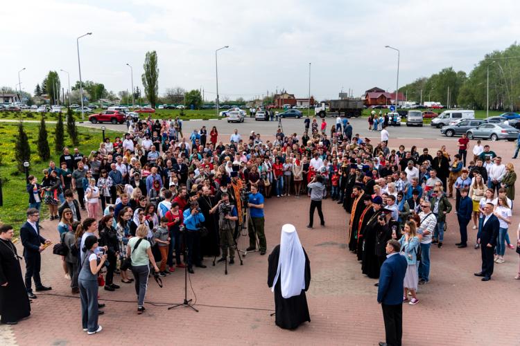 События НИУ «БелГУ» студенты и преподаватели ниу «белгу» встретили благодатный огонь