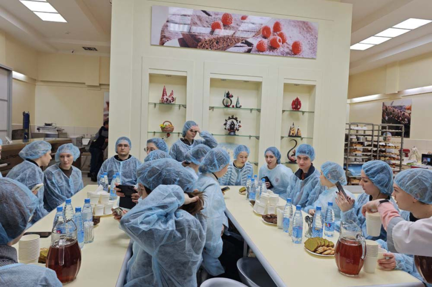 События НИУ «БелГУ» студенты института фармации, химии и биологии ниу «белгу» прошли стажировку в гк «эфко»